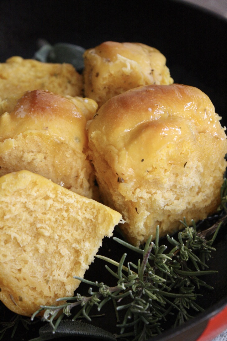 https://butternutandsage.com/sweet-potato-dinner-rolls-with-fresh-rosemary-and-honey-butter/4llcnbyxrriafylpmhsaha_thumb_150d/