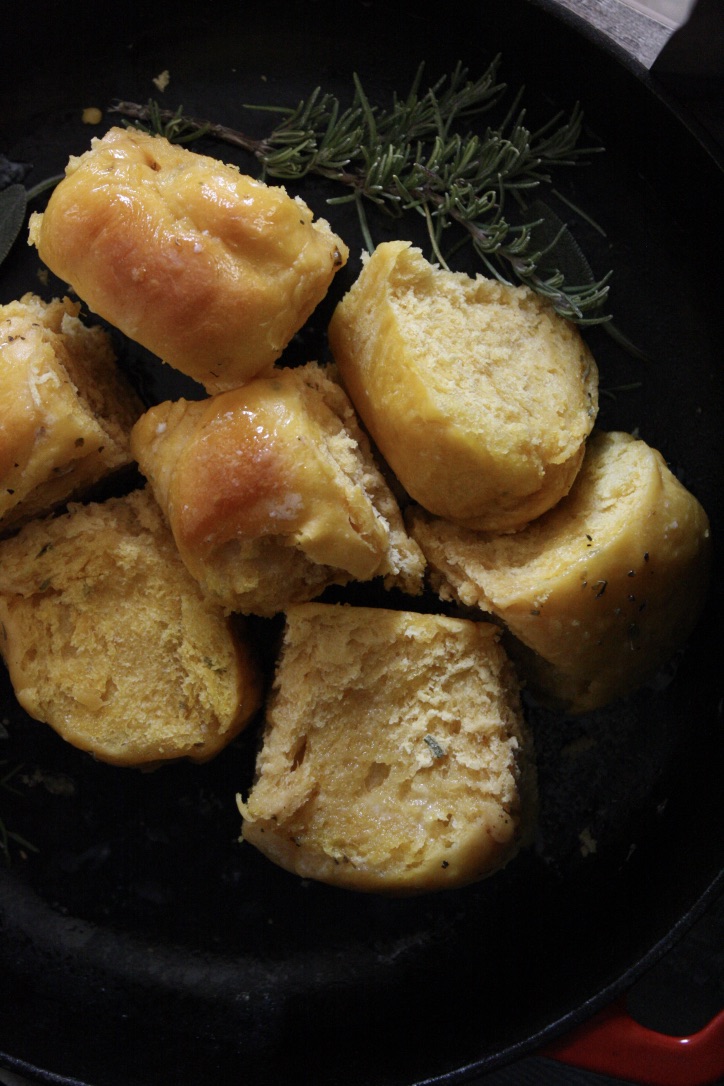 https://butternutandsage.com/sweet-potato-dinner-rolls-with-fresh-rosemary-and-honey-butter/5g8ytfbtw2reiipvwv7g_thumb_152a/